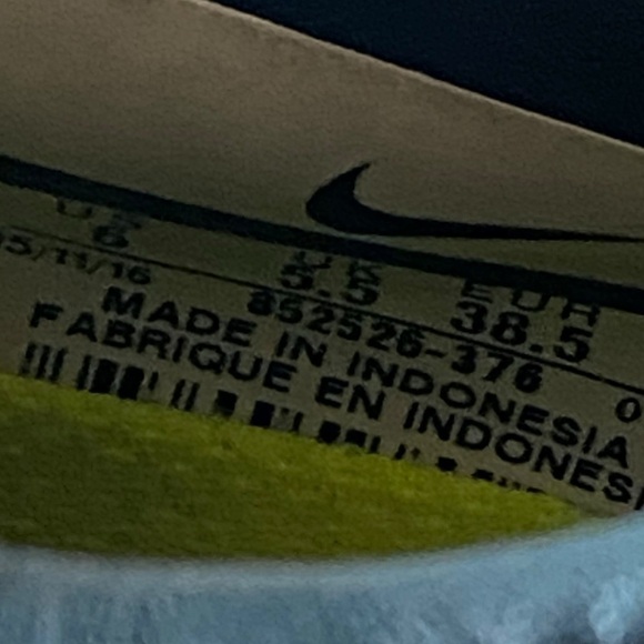 NIKE CR7 Ronaldo MercurialX VictoryVI Indoor Shoes Seaweed Volt M Size 6… - Picture 11 of 15